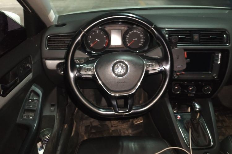 Used Volkswagen Sagitar 2017 1.6L Automatic Comfort Model Steering Wheel