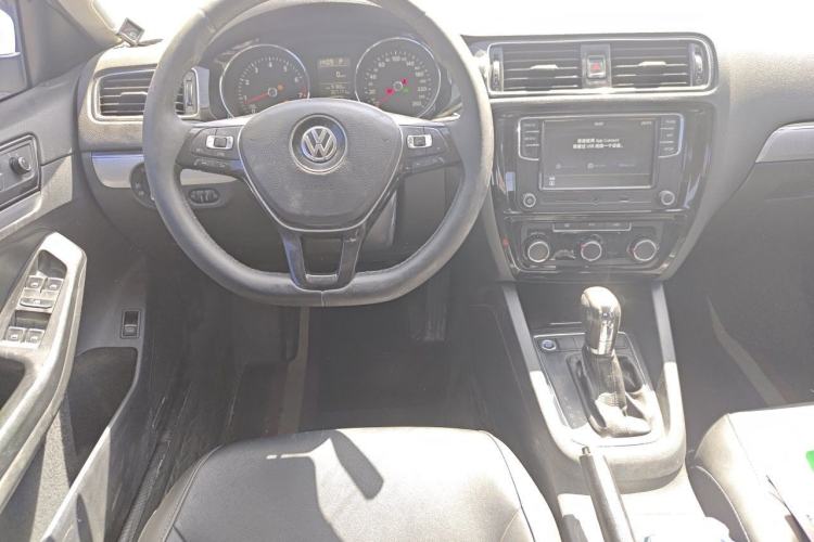 Used Volkswagen Sagitar 2017 1.6L Automatic Comfort Model Steering Wheel