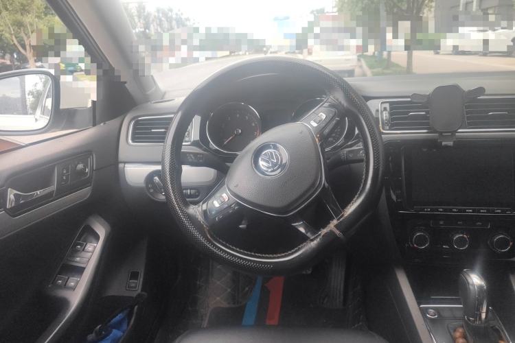 Used Volkswagen Sagitar 2017 1.6L Automatic Comfort Model Steering Wheel