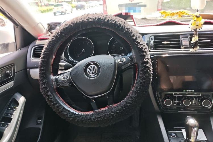 Used Volkswagen Sagitar 2017 1.6L Automatic Comfort Model Steering Wheel