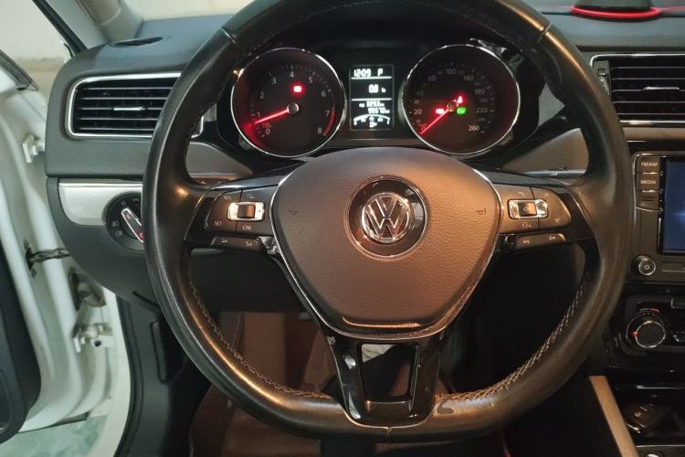 Used Volkswagen Sagitar 2017 1.6L Automatic Comfort Model Steering Wheel