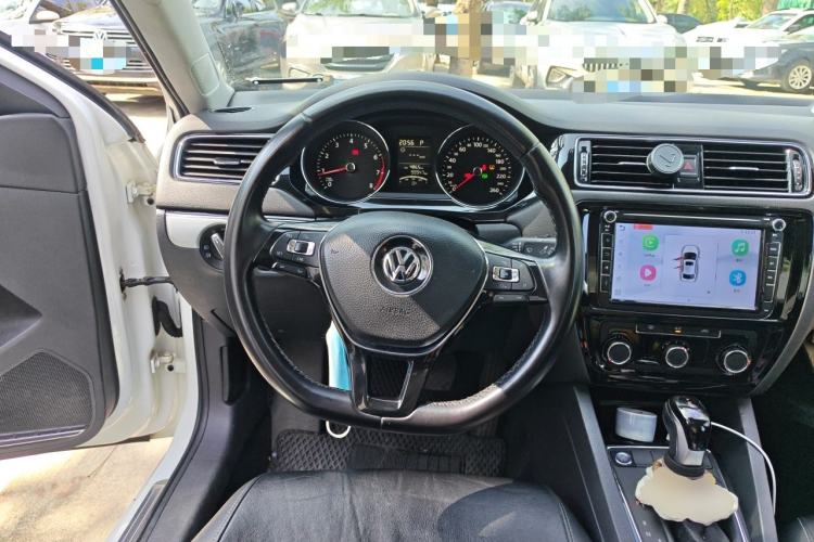 Used Volkswagen Sagitar 2017 1.6L Automatic Comfort Model Steering Wheel