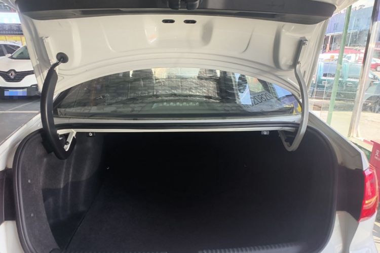 Used Volkswagen Sagitar 2017 1.6L Automatic Comfort Model Trunk