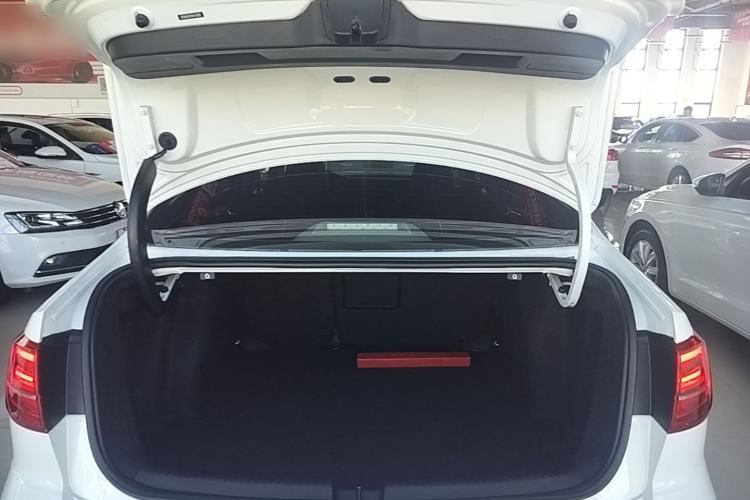 Used Volkswagen Sagitar 2017 1.6L Automatic Comfort Model Trunk
