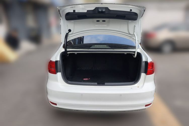 Used Volkswagen Sagitar 2017 1.6L Automatic Comfort Model Trunk