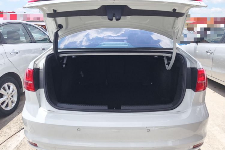 Used Volkswagen Sagitar 2017 1.6L Automatic Comfort Model Trunk