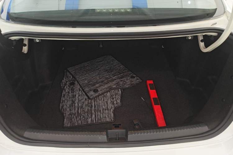 Used Volkswagen Sagitar 2017 230TSI Automatic Comfort Version Trunk