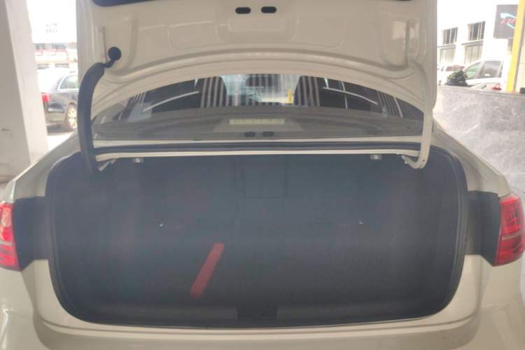 Used Volkswagen Sagitar 2017 230TSI Automatic Comfort Version Trunk