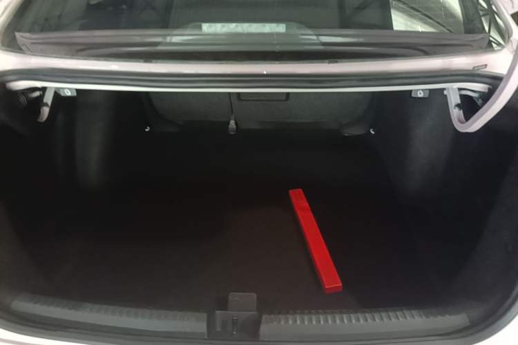 Used Volkswagen Sagitar 2017 1.6L Automatic Comfort Model Trunk