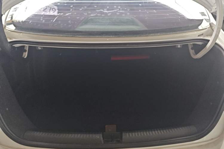 Used Volkswagen Sagitar 2017 1.6L Automatic Comfort Model Trunk