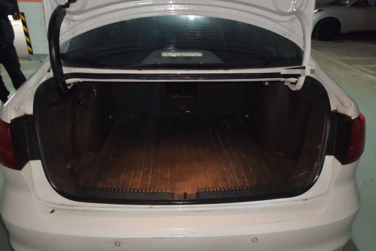 Used Volkswagen Sagitar 2017 1.6L Automatic Comfort Model Trunk