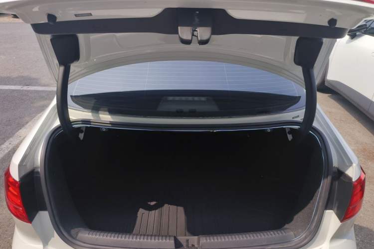 Used Volkswagen Sagitar 2017 230TSI Automatic Comfort Version Trunk