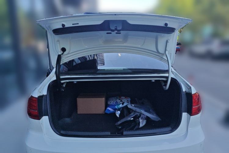 Used Volkswagen Sagitar 2017 230TSI Automatic Comfort Version Trunk