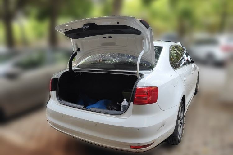 Used Volkswagen Sagitar 2017 1.6L Automatic Comfort Model Trunk