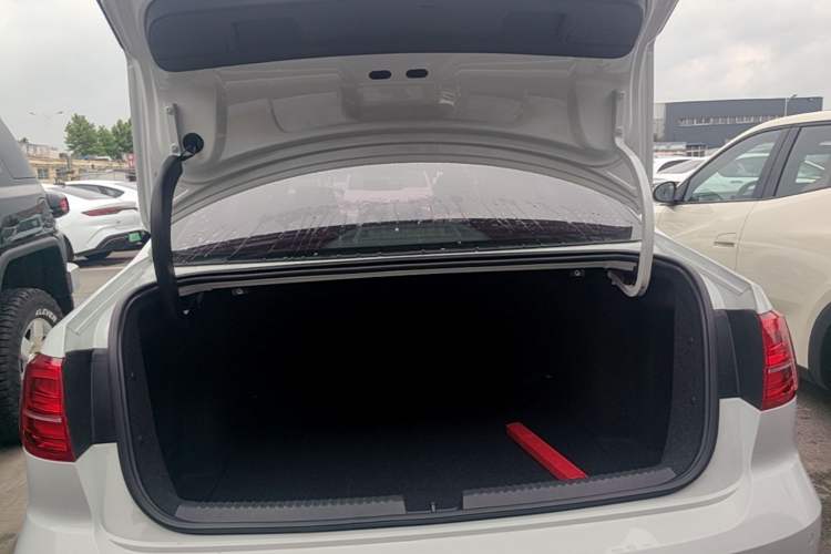 Used Volkswagen Sagitar 2017 230TSI Automatic Comfort Version Trunk