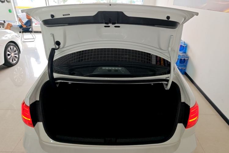 Used Volkswagen Sagitar 2017 1.6L Automatic Comfort Model Trunk