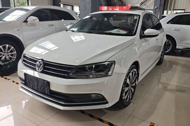 Used Volkswagen Sagitar 2017 230TSI Automatic Comfort Version