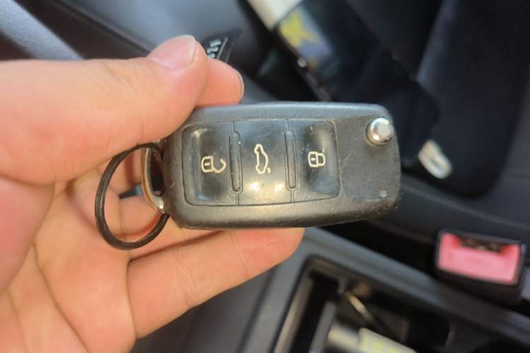 Used Volkswagen Sagitar 2017 1.6L Automatic Comfort Model Vehicle Key