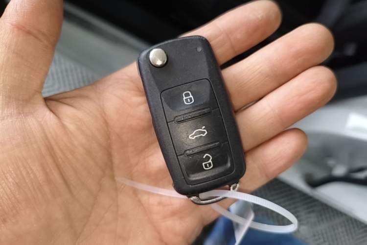 Used Volkswagen Sagitar 2017 180TSI Automatic Leading Model Vehicle Key