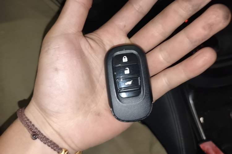 Used Volkswagen Sagitar 2017 230TSI Automatic Comfort Version Vehicle Key