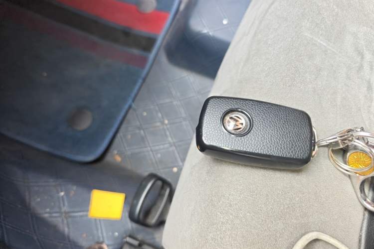 Used Volkswagen Sagitar 2017 280TSI Automatic R-Line Vehicle Key