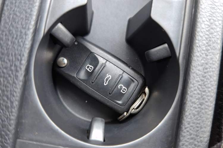Used Volkswagen Sagitar 2017 230TSI Automatic Comfort Version Vehicle Key