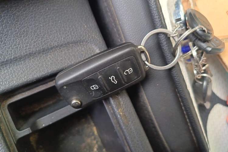 Used Volkswagen Sagitar 2017 1.6L Manual Comfort Model Vehicle Key