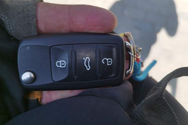 Used Volkswagen Sagitar 2017 230TSI Automatic Comfort Version Vehicle Key