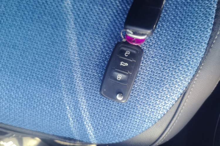 Used Volkswagen Sagitar 2017 230TSI Automatic Comfort Version Vehicle Key