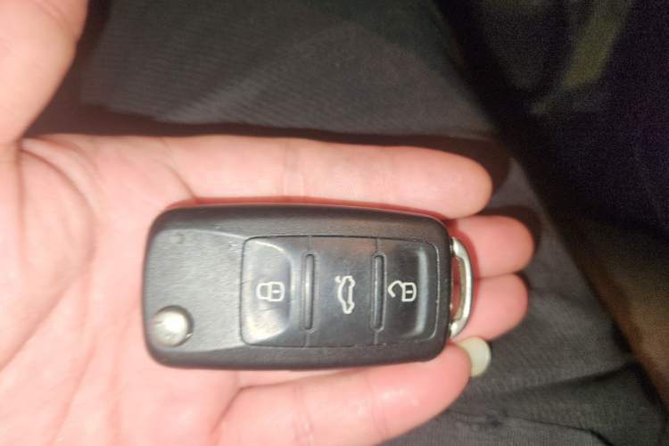 Used Volkswagen Sagitar 2017 230TSI Automatic Comfort Version Vehicle Key