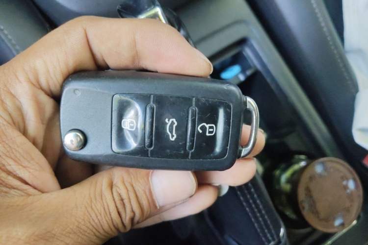 Used Volkswagen Sagitar 2017 1.6L Automatic Comfort Model Vehicle Key