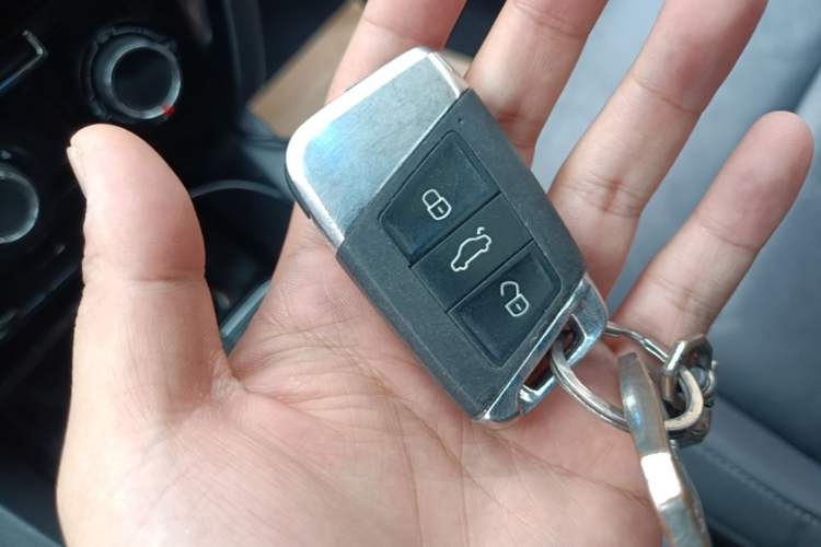 Used Volkswagen Sagitar 2017 1.6L Automatic Comfort Model Vehicle Key