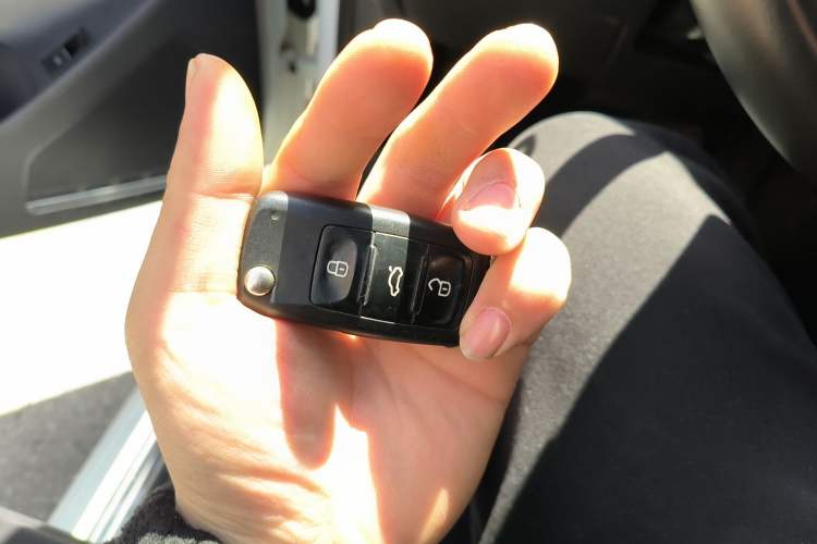 Used Volkswagen Sagitar 2017 230TSI Automatic Comfort Version Vehicle Key
