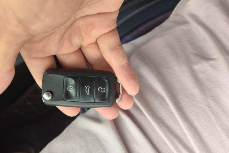 Used Volkswagen Sagitar 2017 230TSI Automatic Comfort Version Vehicle Key