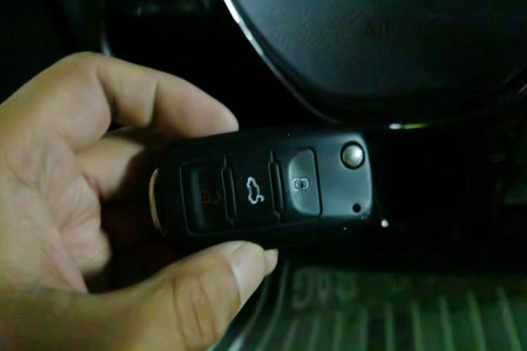 Used Volkswagen Sagitar 2017 230TSI Automatic Comfort Version Vehicle Key