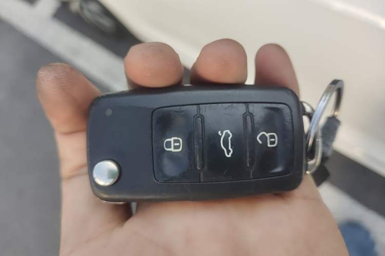 Used Volkswagen Sagitar 2017 1.6L Automatic Comfort Model Vehicle Key