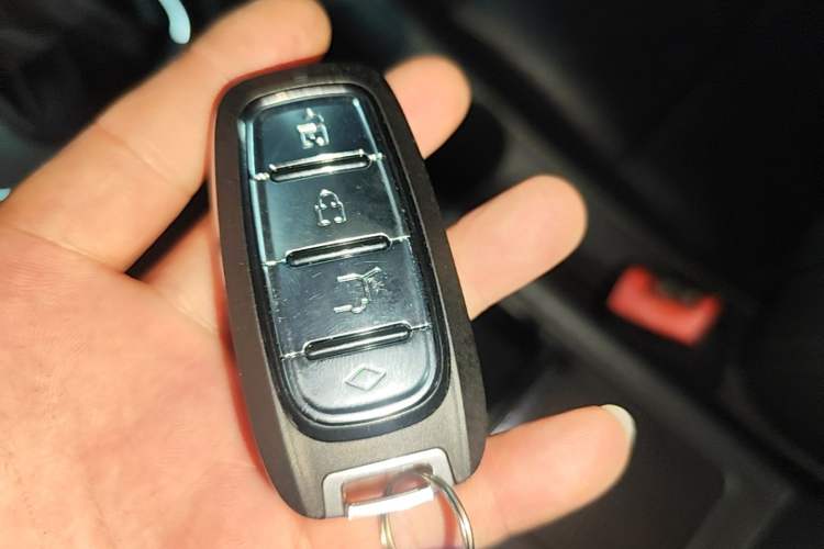 Used Volkswagen Sagitar 2017 230TSI Automatic Comfort Version Vehicle Key