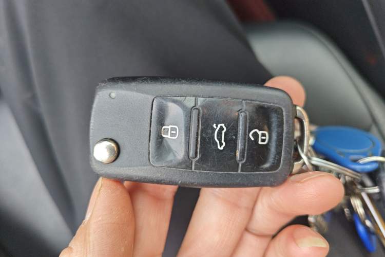 Used Volkswagen Sagitar 2017 1.6L Automatic Comfort Model Vehicle Key