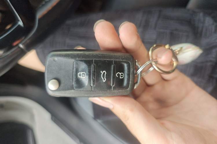 Used Volkswagen Sagitar 2017 230TSI Automatic Comfort Version Vehicle Key