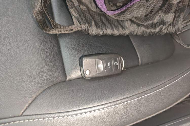 Used Volkswagen Sagitar 2017 180TSI Automatic Luxury Edition Vehicle Key
