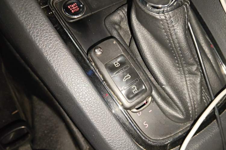 Used Volkswagen Sagitar 2017 1.6L Automatic Comfort Model Vehicle Key