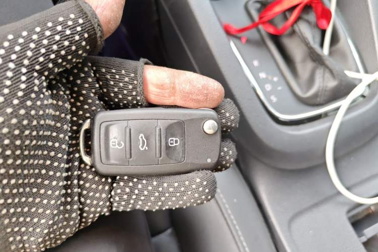 Used Volkswagen Sagitar 2017 1.6L Automatic Comfort Model Vehicle Key