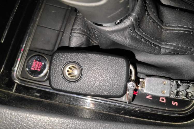Used Volkswagen Sagitar 2017 230TSI Automatic Comfort Version Vehicle Key
