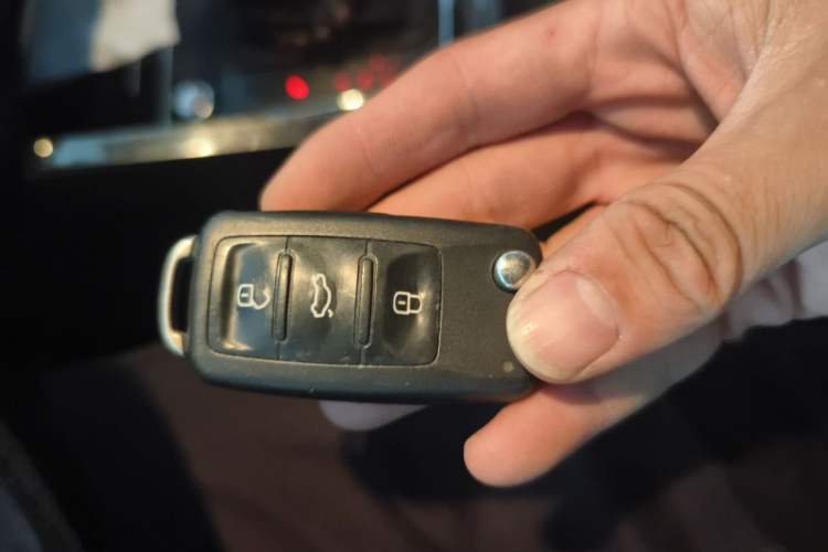 Used Volkswagen Sagitar 2017 230TSI Automatic Comfort Version Vehicle Key