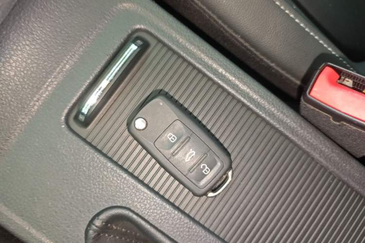 Used Volkswagen Sagitar 2017 1.6L Automatic Comfort Model Vehicle Key