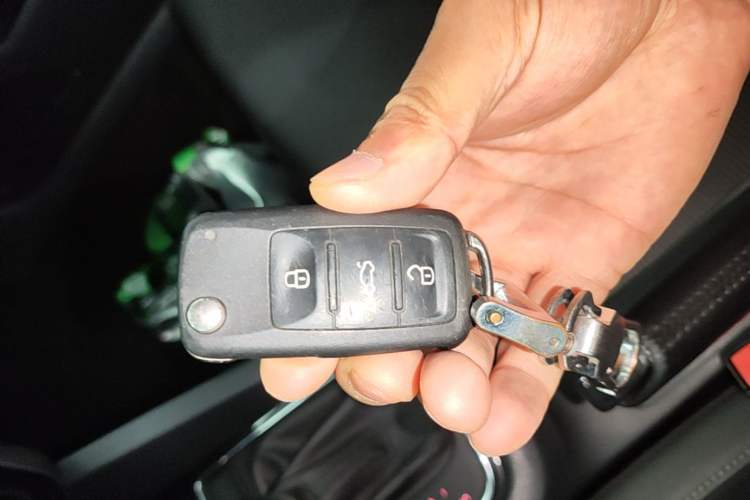 Used Volkswagen Sagitar 2017 1.6L Automatic Comfort Model Vehicle Key