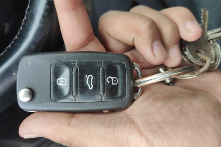 Used Volkswagen Sagitar 2017 1.6L Manual Comfort Model Vehicle Key