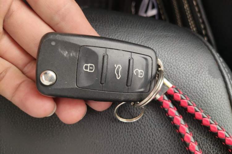 Used Volkswagen Sagitar 2017 1.6L Automatic Comfort Model Vehicle Key