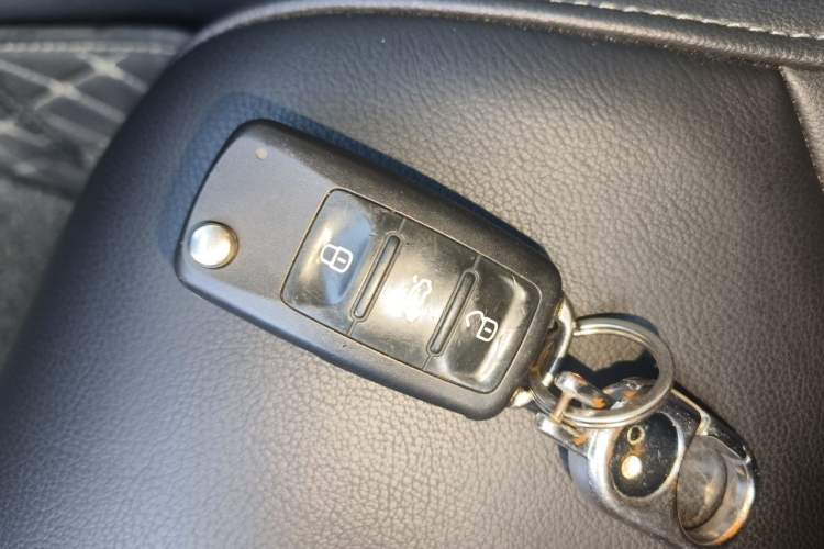 Used Volkswagen Sagitar 2017 1.6L Manual Comfort Model Vehicle Key