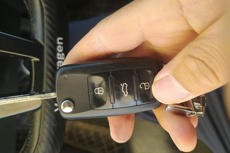Used Volkswagen Sagitar 2017 230TSI Automatic Luxury Edition Vehicle Key